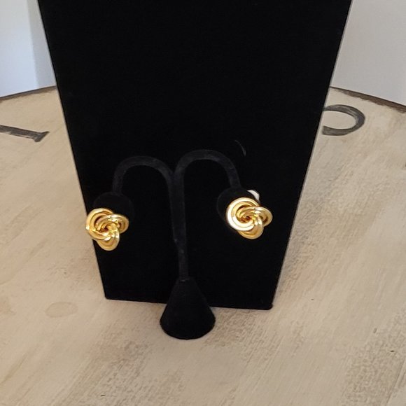 Erwin Pearl Knot Earrings - Picture 2 of 9